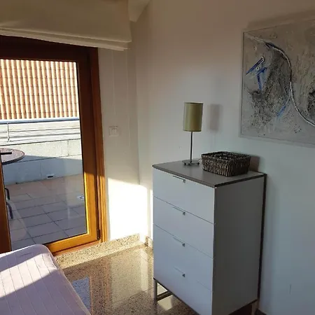 Atico En La Playa De Canelas Con Vistas Y Terrazas Exclusivo سانكسينكسو